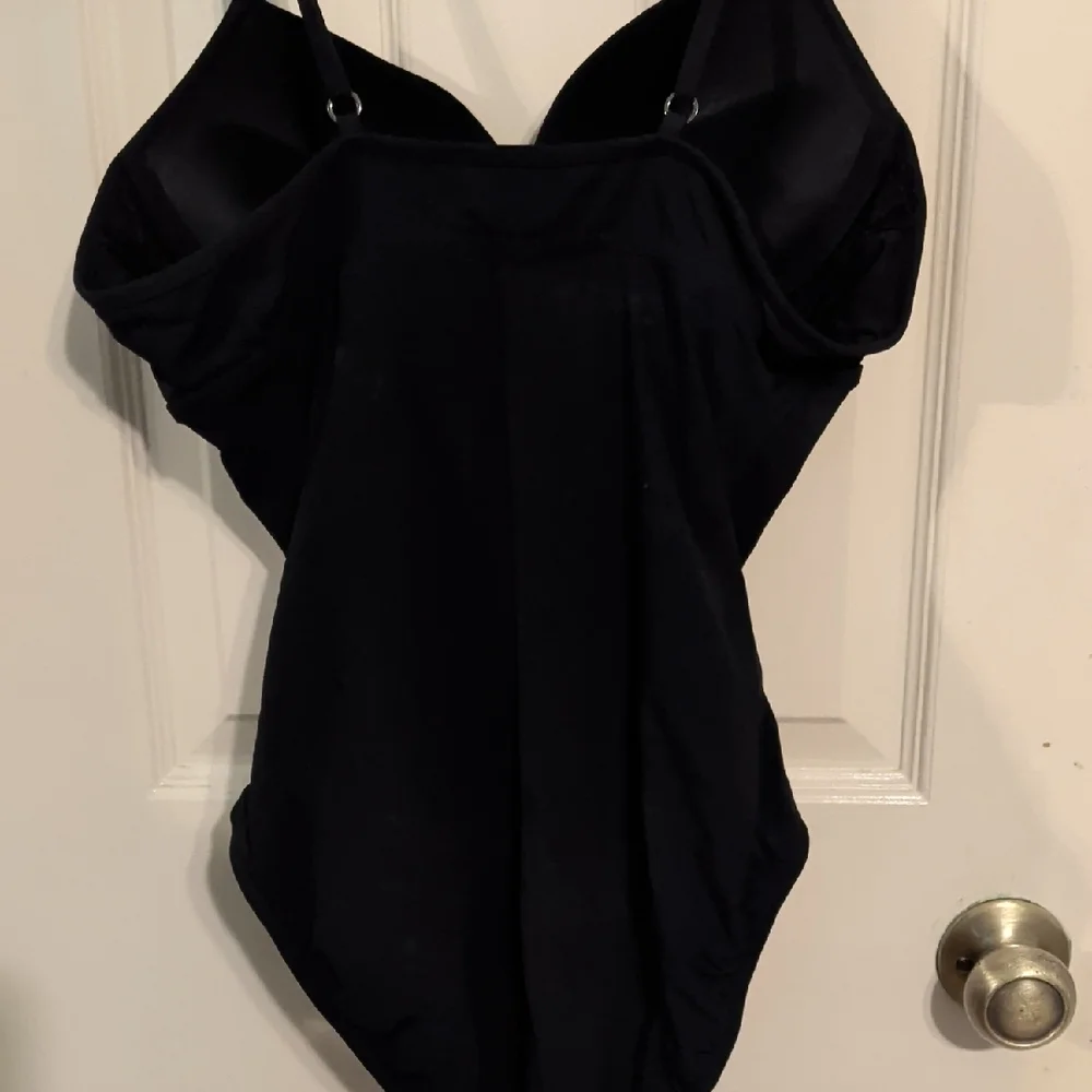 Assets By Spanx One Piece Swimsuit - Picture 3 of 4